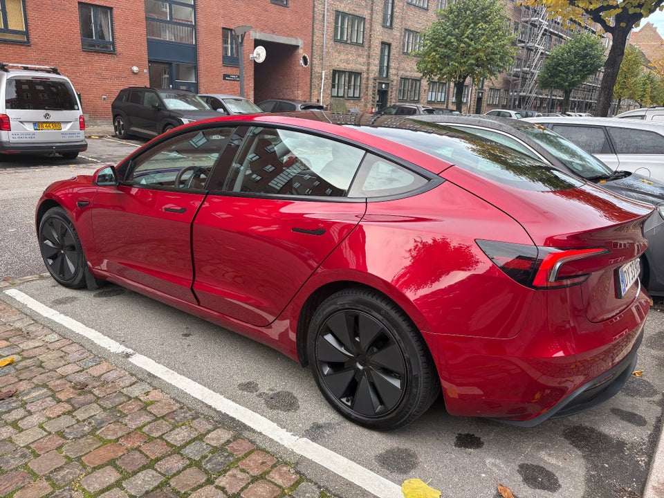 Tesla Model 3 RWD 4d