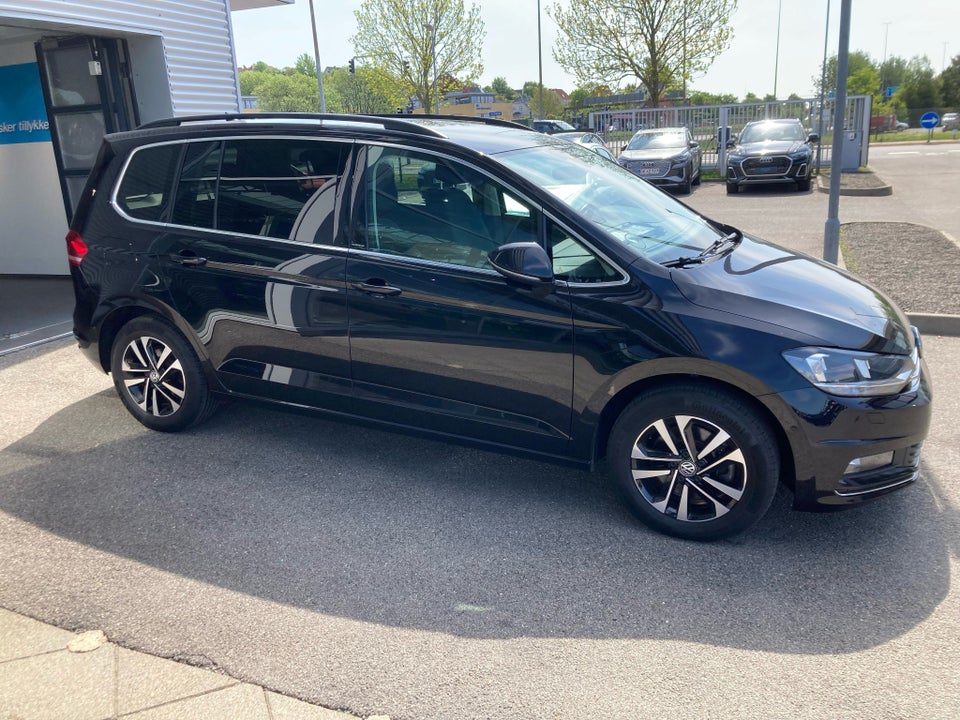 VW Touran 1,6 TDi 115 IQ.Drive DSG 7prs 5d