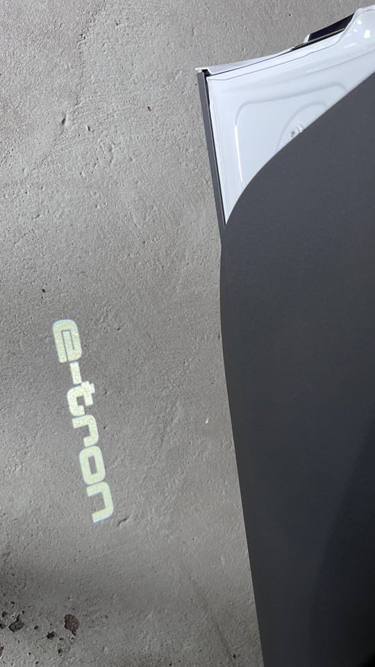 Audi e-tron 55 S-line Prestige quattro 5d