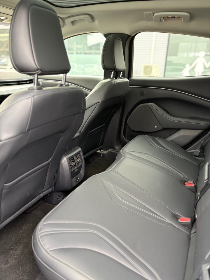 Ford Mustang Mach-E 88 Premium Extended Range 5d