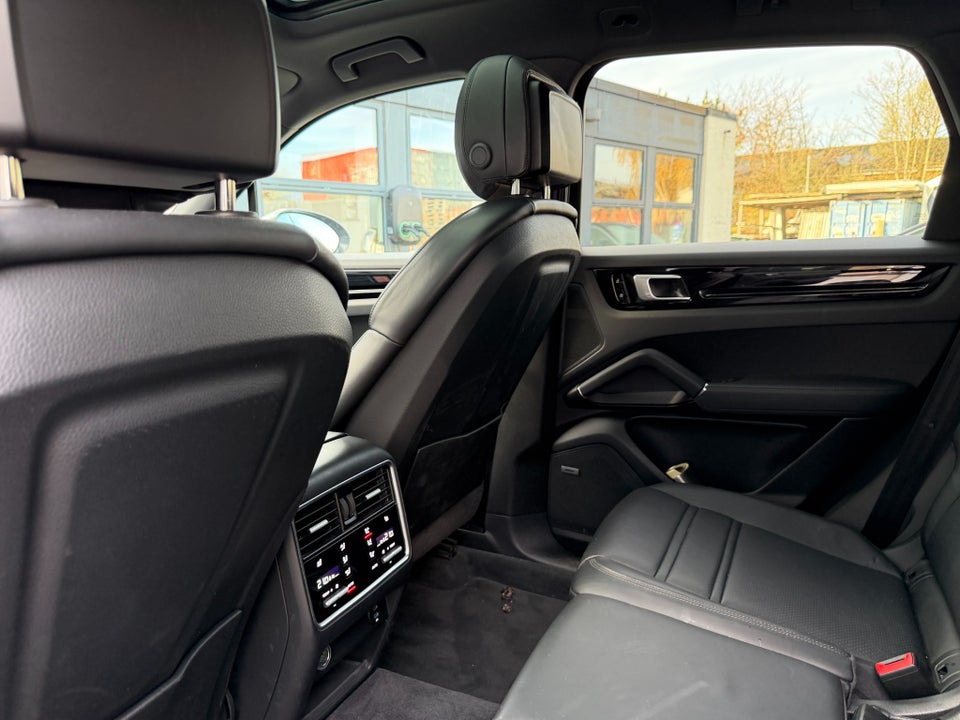 Porsche Cayenne 3,0 E-Hybrid Tiptr. 5d