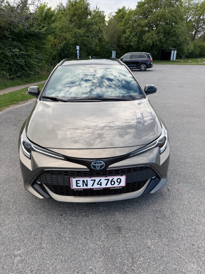 Toyota Corolla 1,8 Hybrid H3 Premium Touring Sports MDS 5d