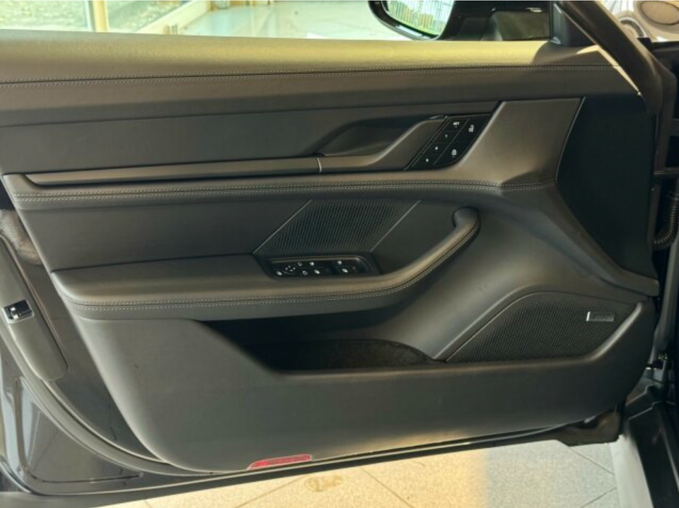 Porsche Taycan Performance+ 4d