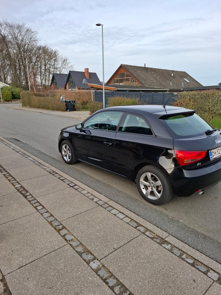 Audi A1 1,6 TDi 105 Ambition 3d
