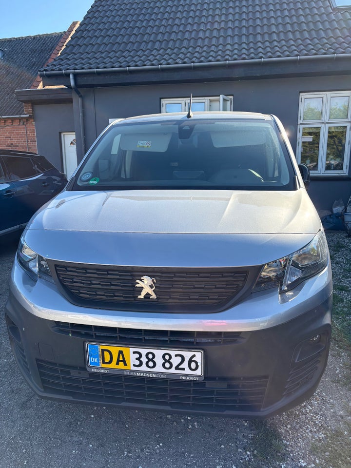 Peugeot Partner 1,5 BlueHDi 100 L2V2 Plus Van