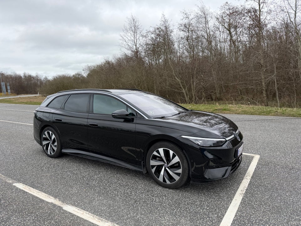 VW ID.7 77 Pro Tourer 5d