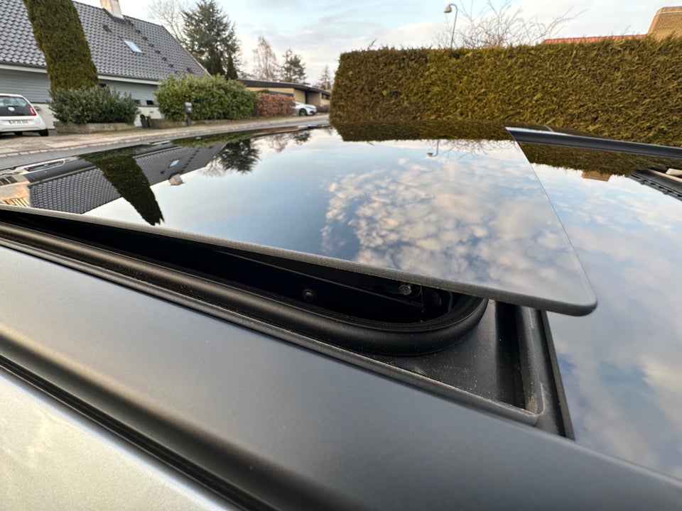 Mercedes C300 e 2,0 AMG Line stc. aut. 5d