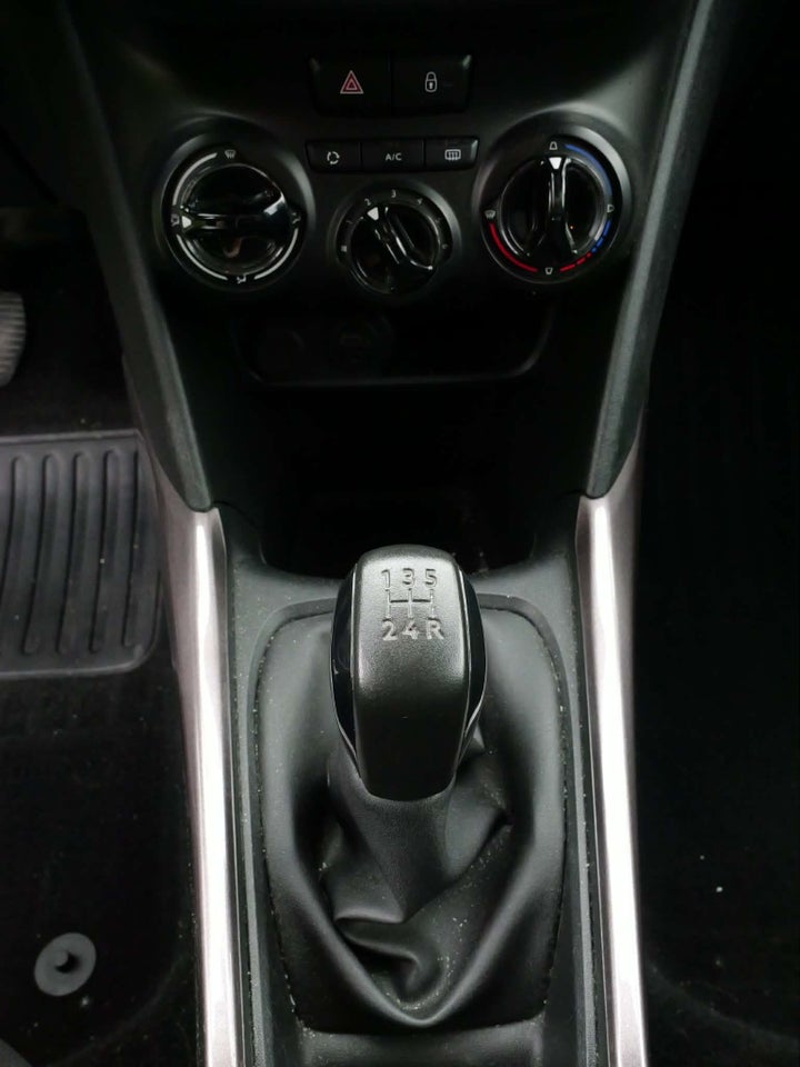 Peugeot 2008 1,2 VTi 82 Active 5d