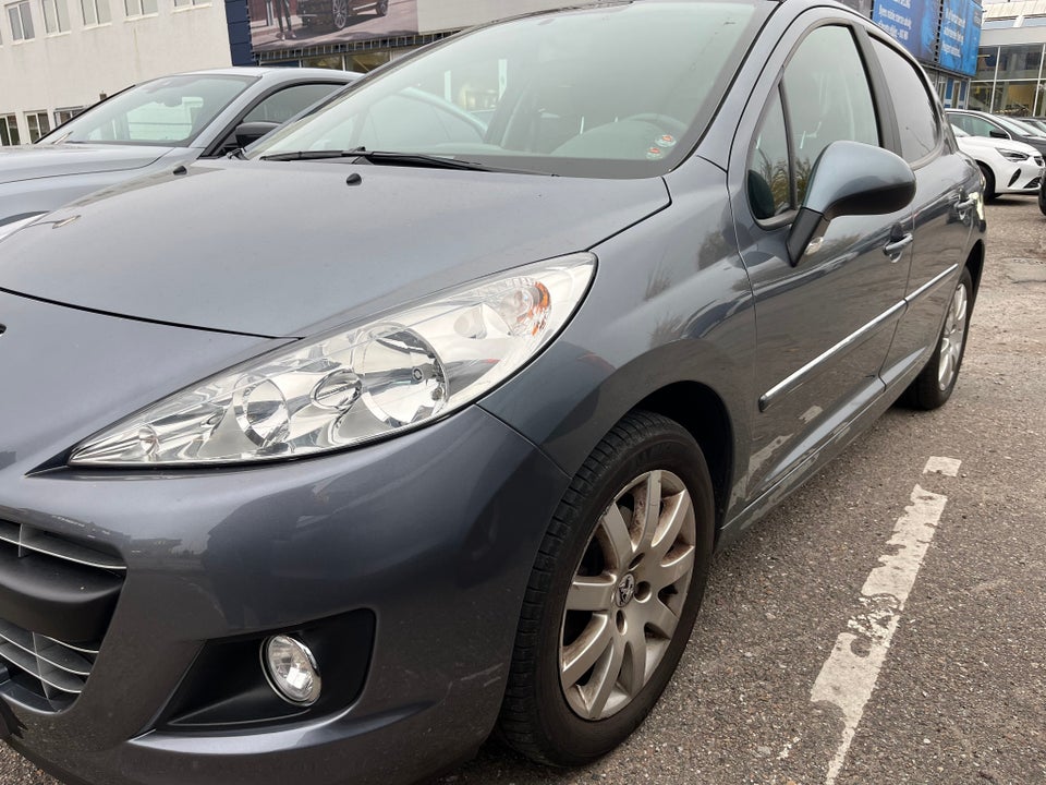 Peugeot 207 1,6 VTi Premium 3d