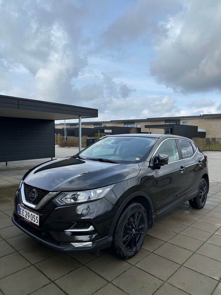 Nissan Qashqai 1,3 Dig-T 140 N-Connecta 5d