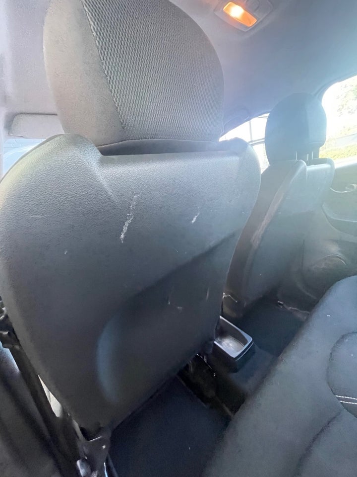 Renault Captur 1,5 dCi 90 Intens EDC 5d