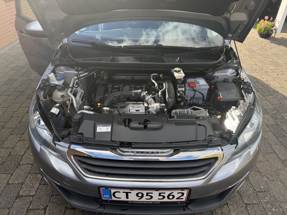 Peugeot 308 1,6 THP 125 Active 5d