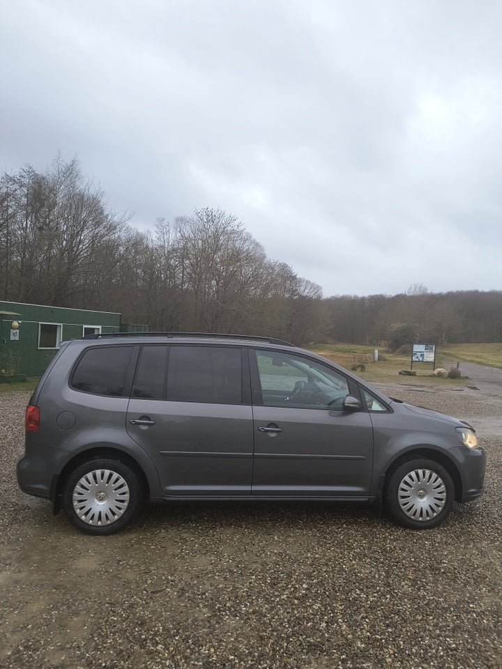 VW Touran 2,0 TDi 140 Highline DSG Van 5d