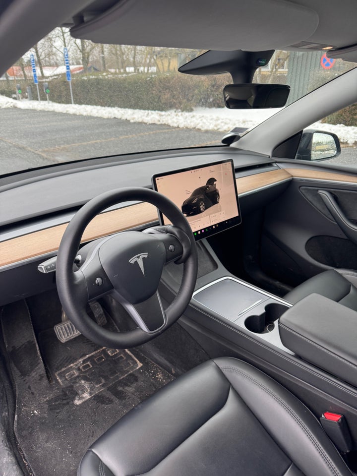 Tesla Model Y Long Range AWD 5d