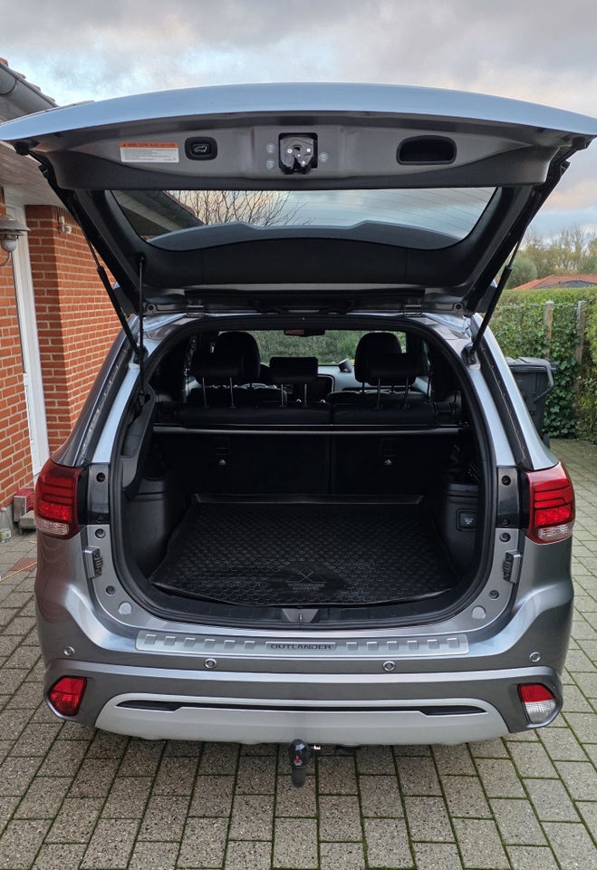 Mitsubishi Outlander 2,4 PHEV Instyle CVT 4WD 5d