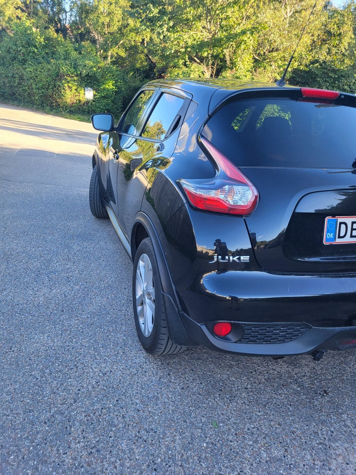 Nissan Juke 1,6 Acenta CVT 5d