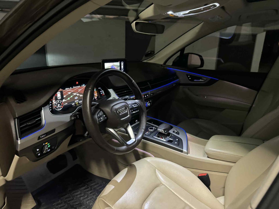 Audi Q7 3,0 TDi 272 quattro Tiptr. 7prs 5d