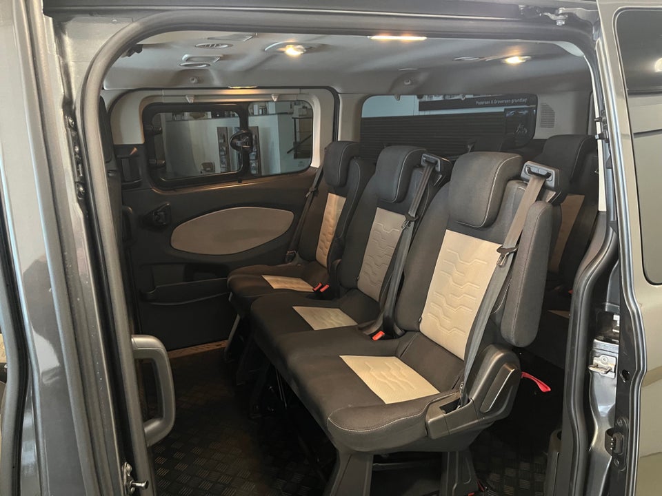 Ford Tourneo Custom 300L 2,0 TDCi 130 Ambiente