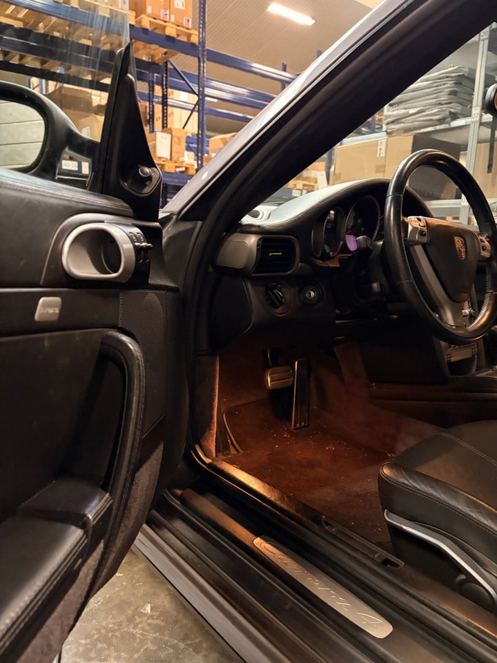 Porsche 911 Carrera 4 3,6 Coupé Tiptr. 2d