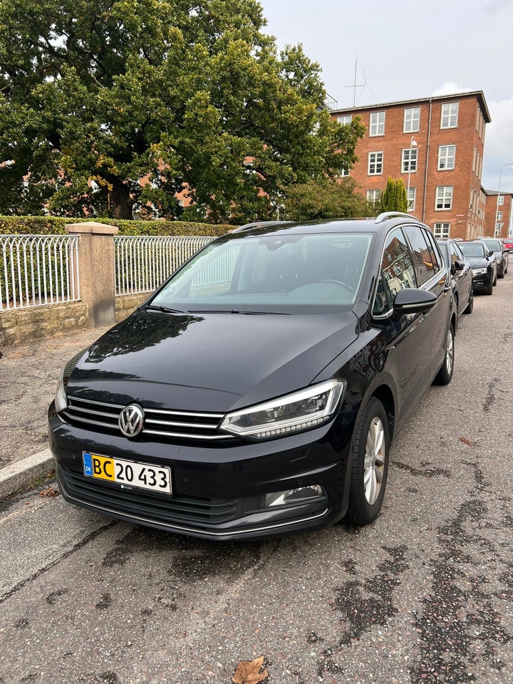 VW Touran 2,0 TDi 190 Highline DSG Van 5d