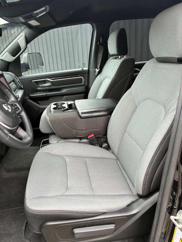 Dodge RAM 1500 5,7 V8 Hemi Built to Serve aut. 4d