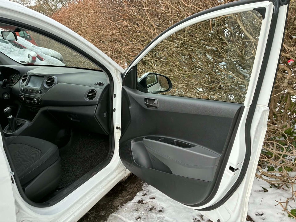 Hyundai i10 1,0 Touch 5d