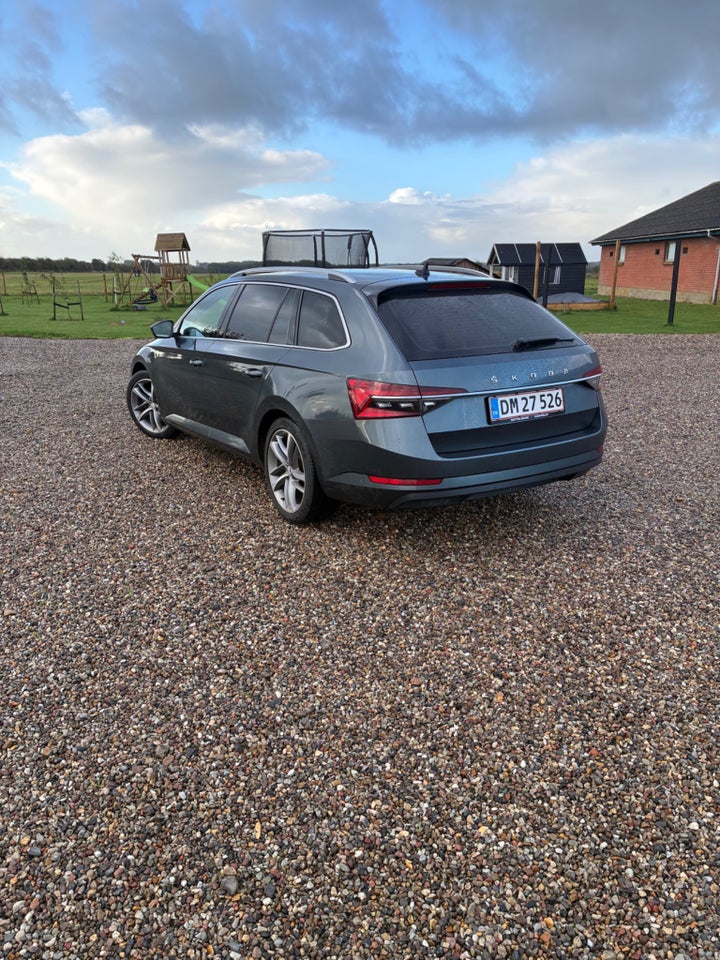 Skoda Superb 2,0 TDi 150 Business Executive Combi DSG 5d