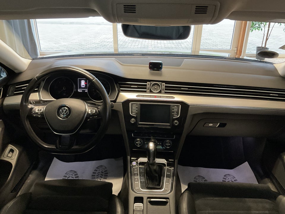 VW Passat 2,0 TDi 240 Highline Variant DSG 4Motion Van 5d