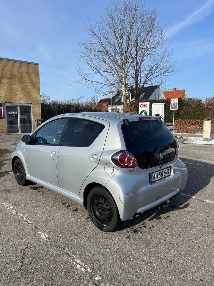 Toyota Aygo 1,0 VVT-i T1 5d