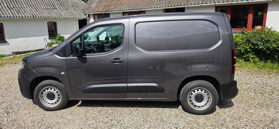 Peugeot Partner 1,5 BlueHDi 100 L1V1 Ultimate Van
