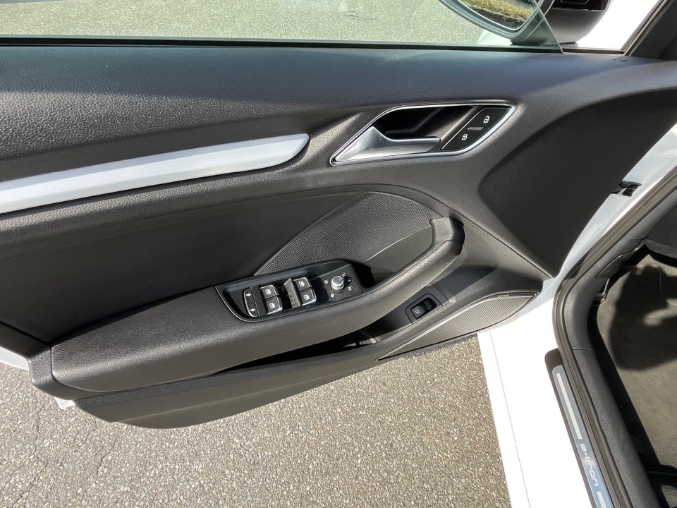 Audi A3 1,4 e-tron S-line Sportback S-tr. 5d