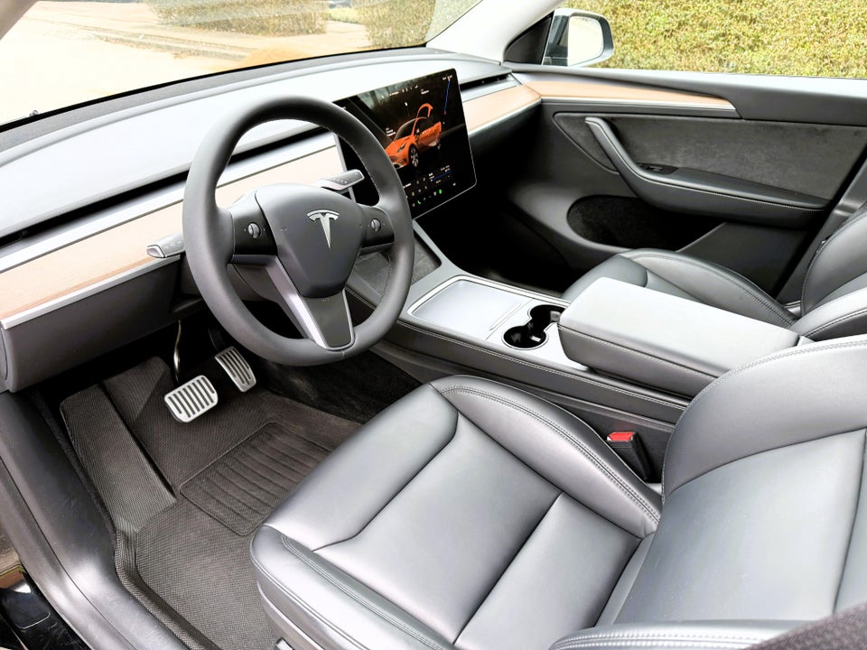 Tesla Model Y Long Range AWD 5d