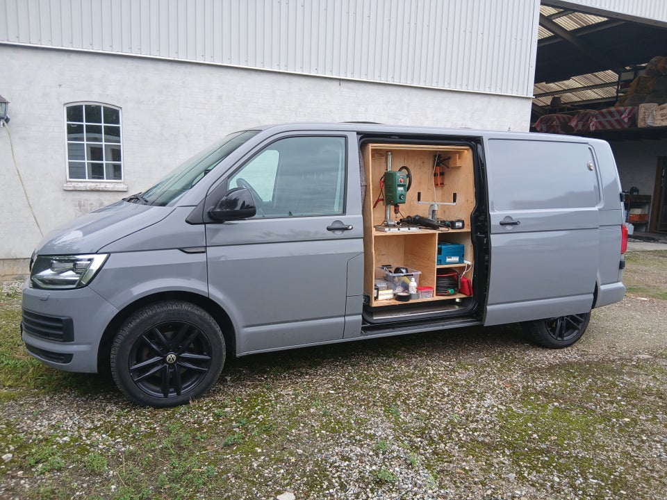 VW Transporter 2,0 TDi 150 Kassevogn DSG lang