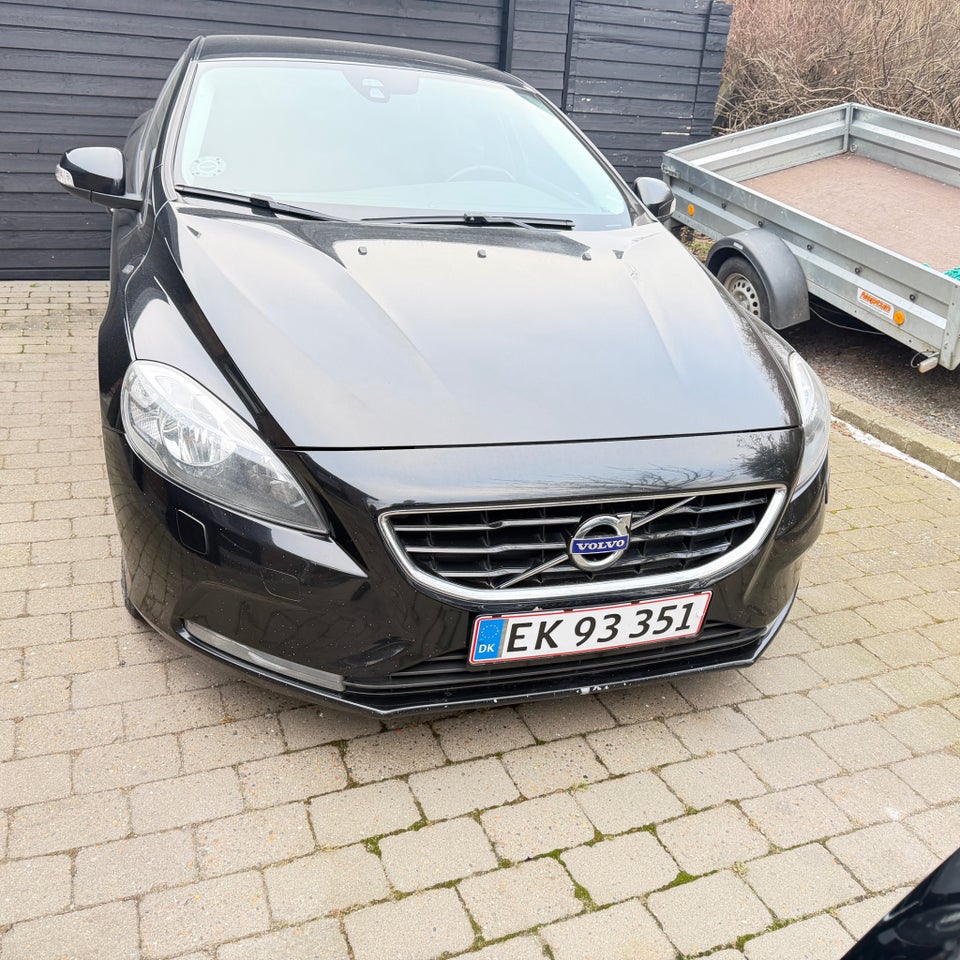 Volvo V40 2,0 D4 190 Kinetic 5d