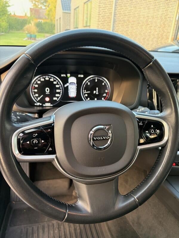 Volvo V60 2,0 B4 197 Inscription aut. 5d