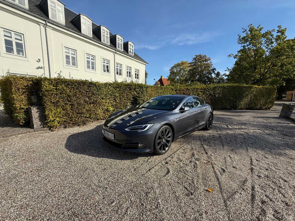 Tesla Model S Standard Range AWD 5d