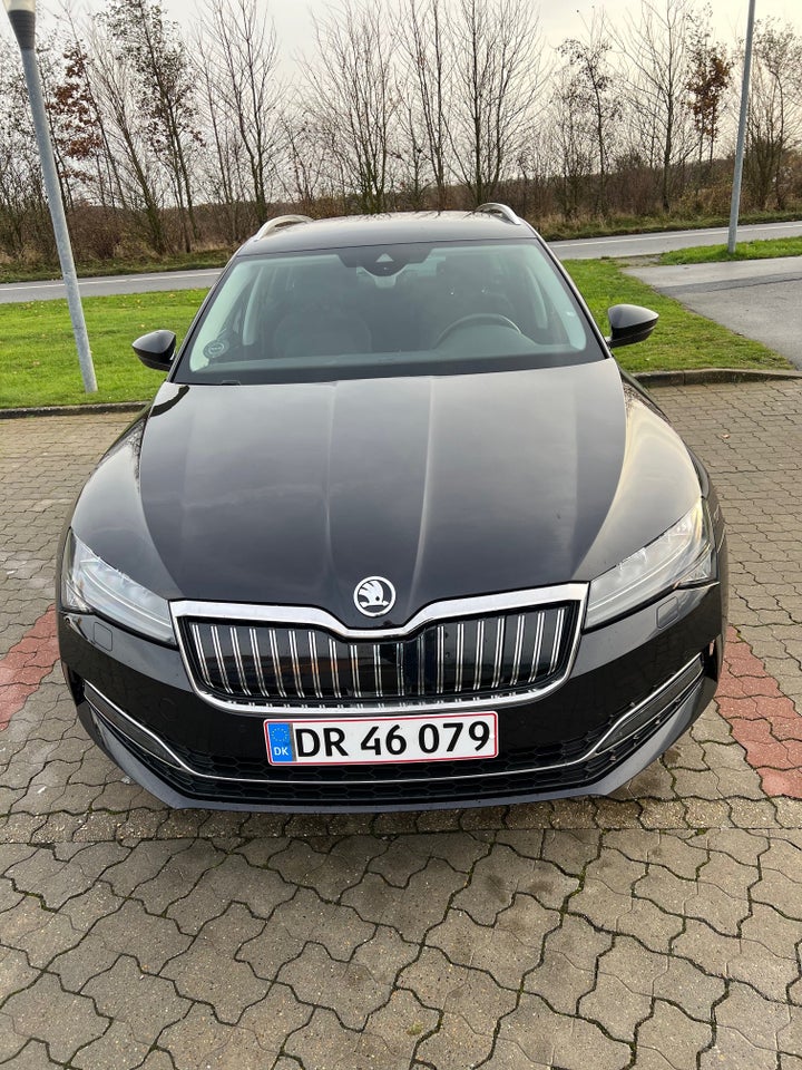 Skoda Superb 1,4 TSi iV Plus Combi DSG 5d