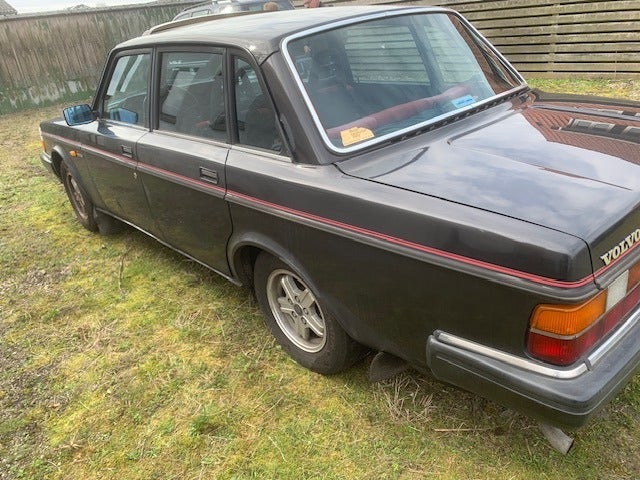 Volvo 244 2,4 aut. 4d