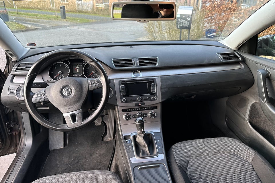 VW Passat 2,0 TDi 140 Sportline Variant 5d