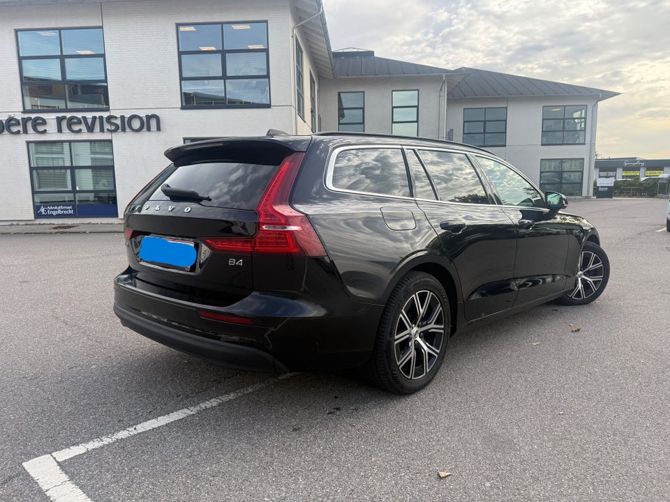 Volvo V60 2,0 B4 197 Core aut. 5d