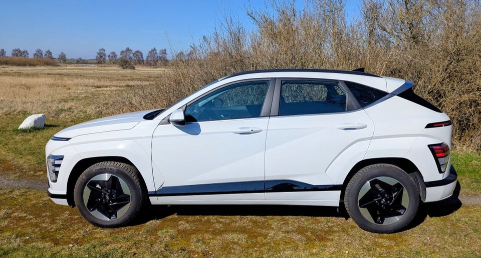 Hyundai Kona 48 EV Essential 5d