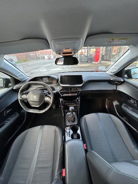 Peugeot 208 1,2 PureTech 100 Allure 5d