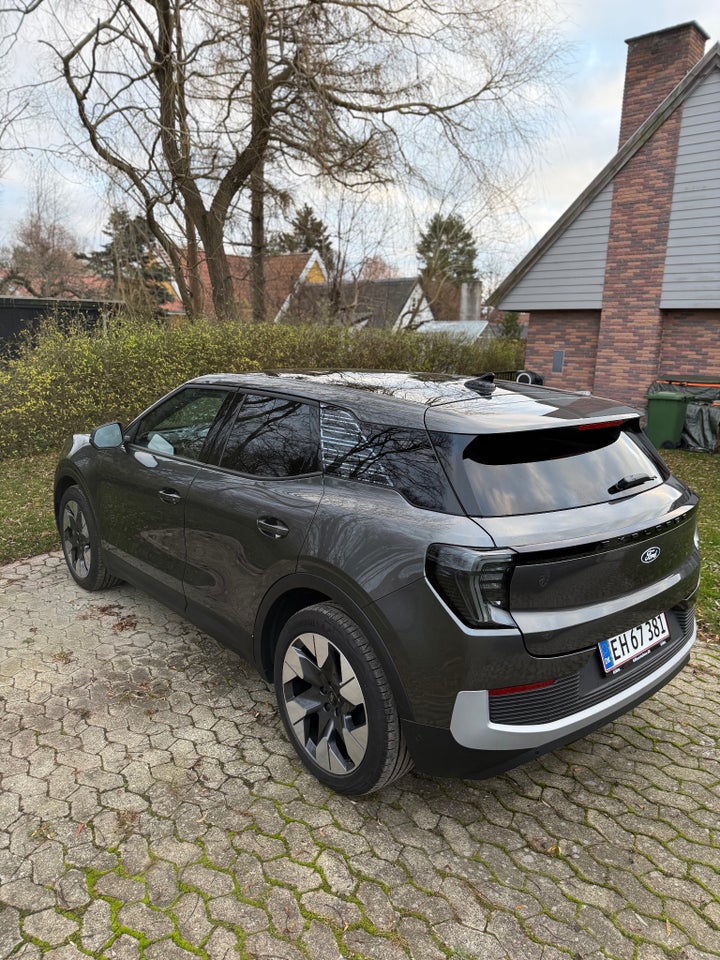 Ford Explorer 82 Premium Extended Range 5d