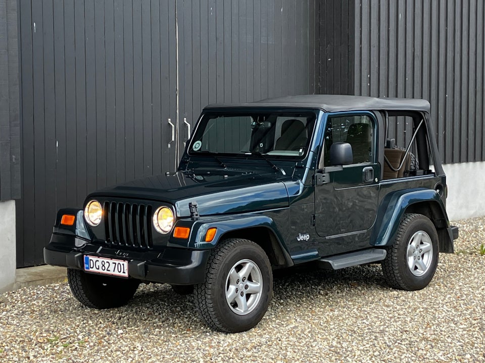 Jeep Wrangler 4,0 Sahara aut. 3d