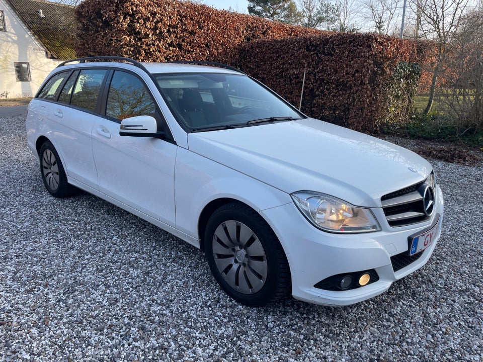 Mercedes C220 2,2 CDi stc. BE 5d