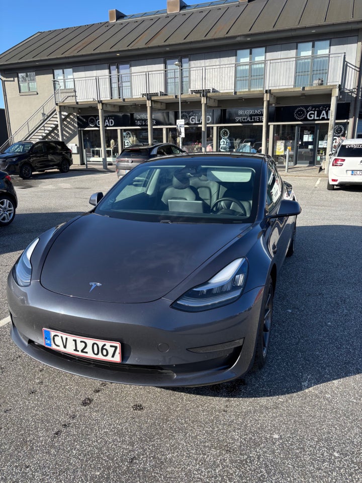 Tesla Model 3 Long Range AWD 4d