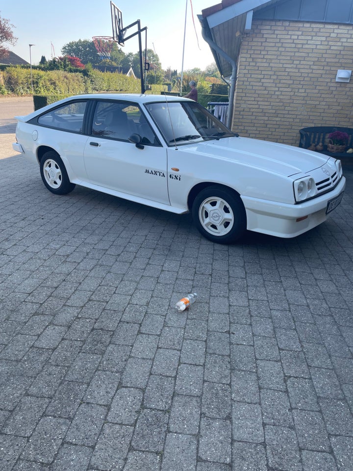 Opel Manta 2,0 GSi 3d