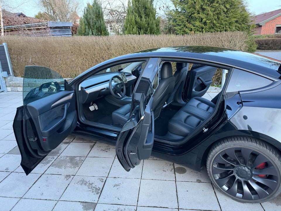 Tesla Model 3 Performance AWD 4d