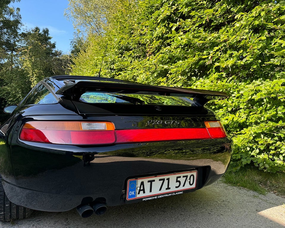 Porsche 928 5,4 GTS aut. 3d