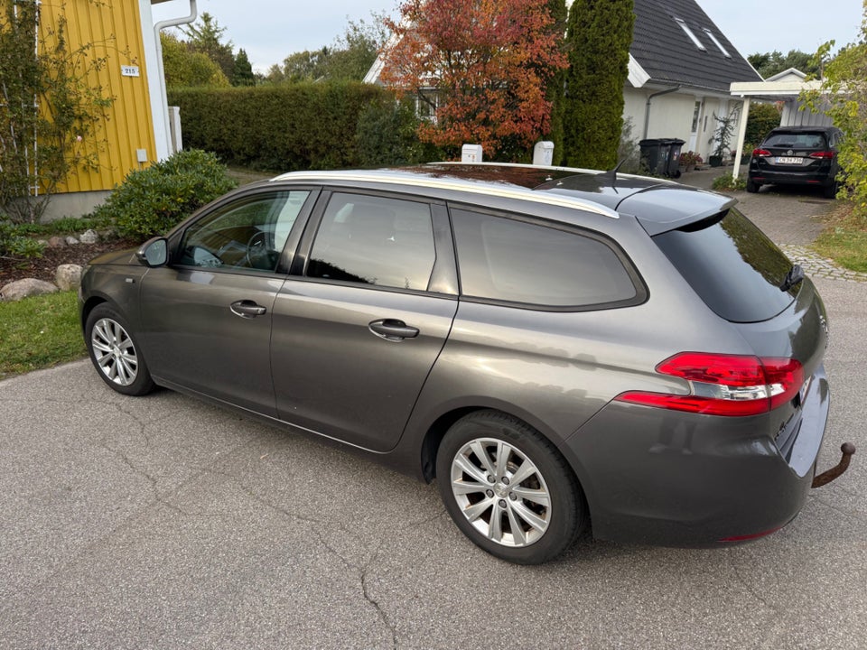 Peugeot 308 1,6 BlueHDi 120 Allure SW 5d